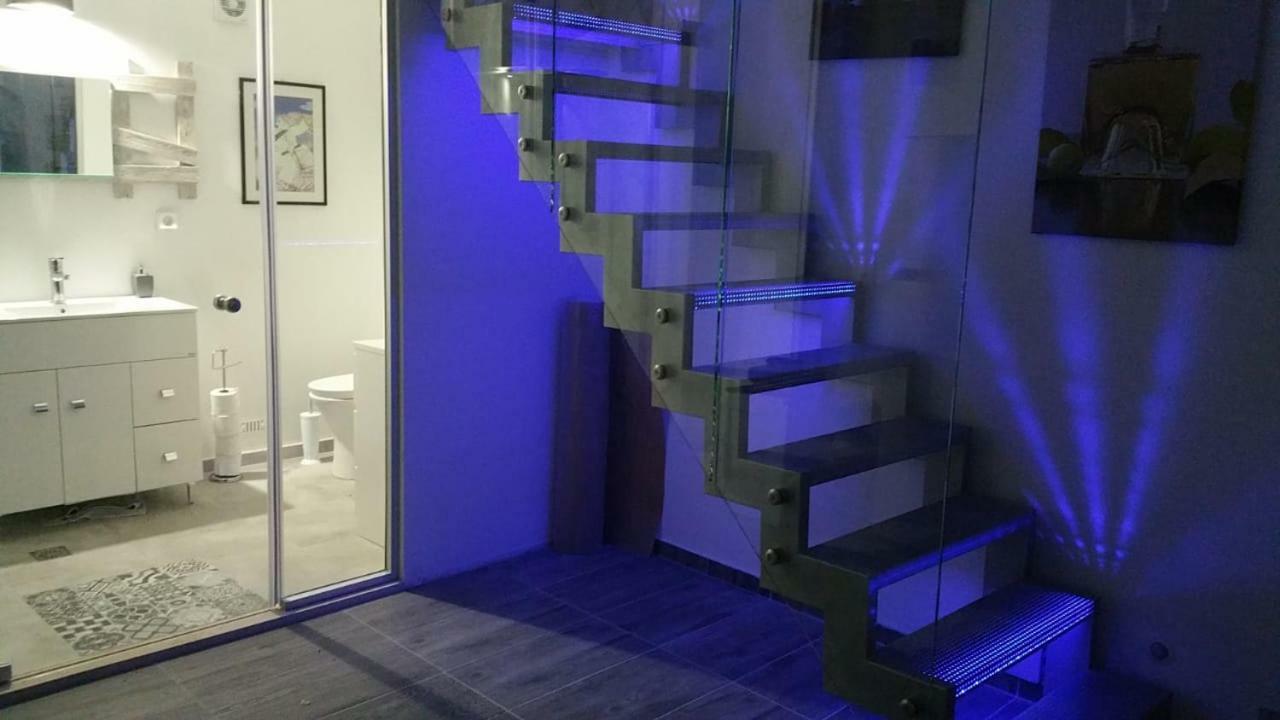 Xenonas Apartment